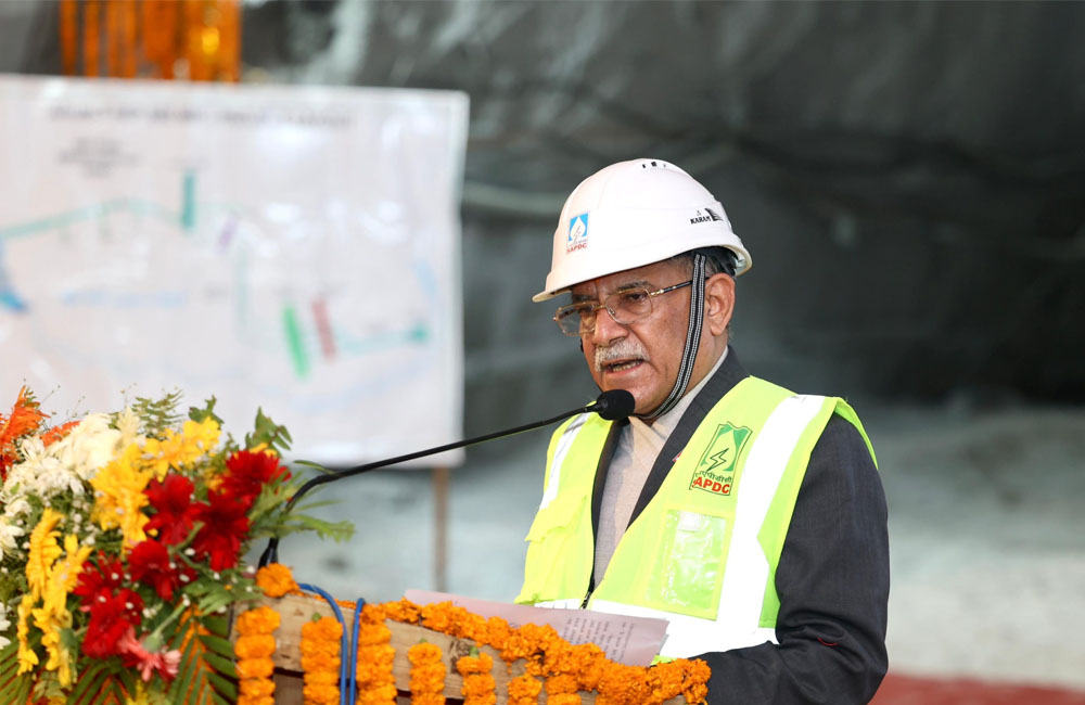 अर्थतन्त्र सुधार्न बैंकको ब्याजदर १० प्रतिशत भन्दा तल झार्न सरकार प्रयत्नमा छः प्रधानमन्त्री प्रचण्ड